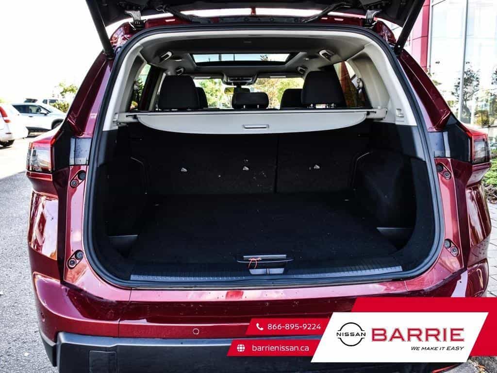 2024 Nissan Rogue SV Moonroof - Image 10