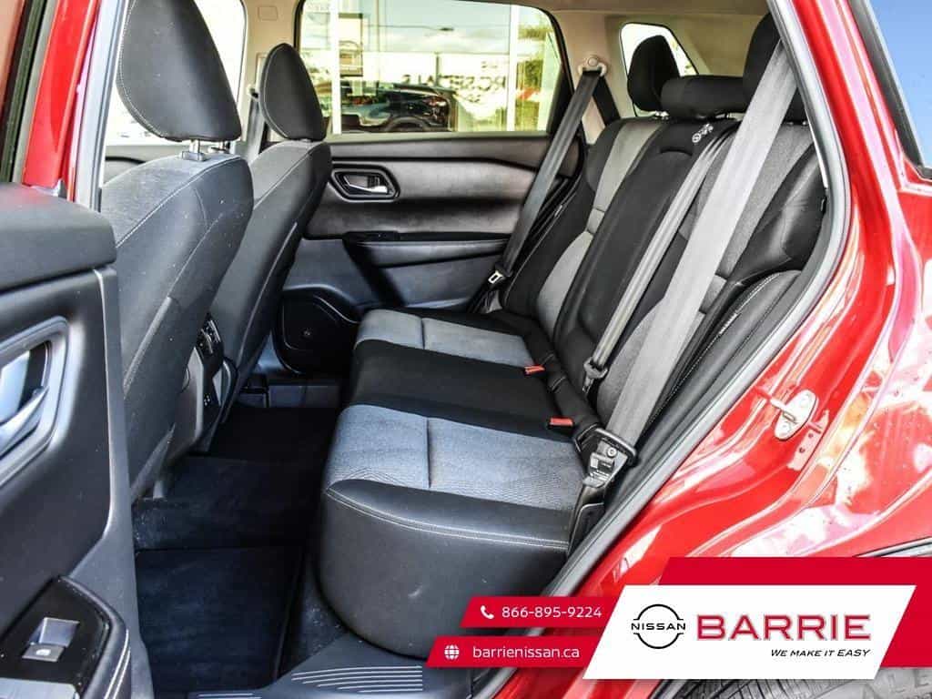 2024 Nissan Rogue SV Moonroof - Image 15