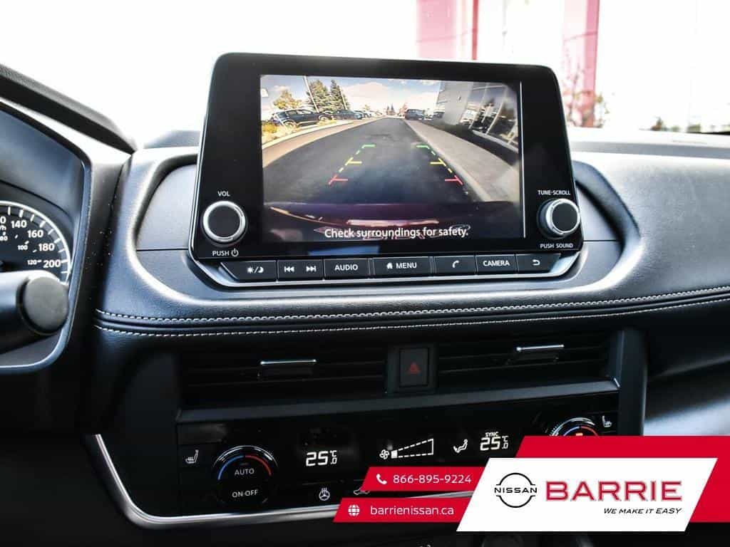 2024 Nissan Rogue SV Moonroof - Image 24