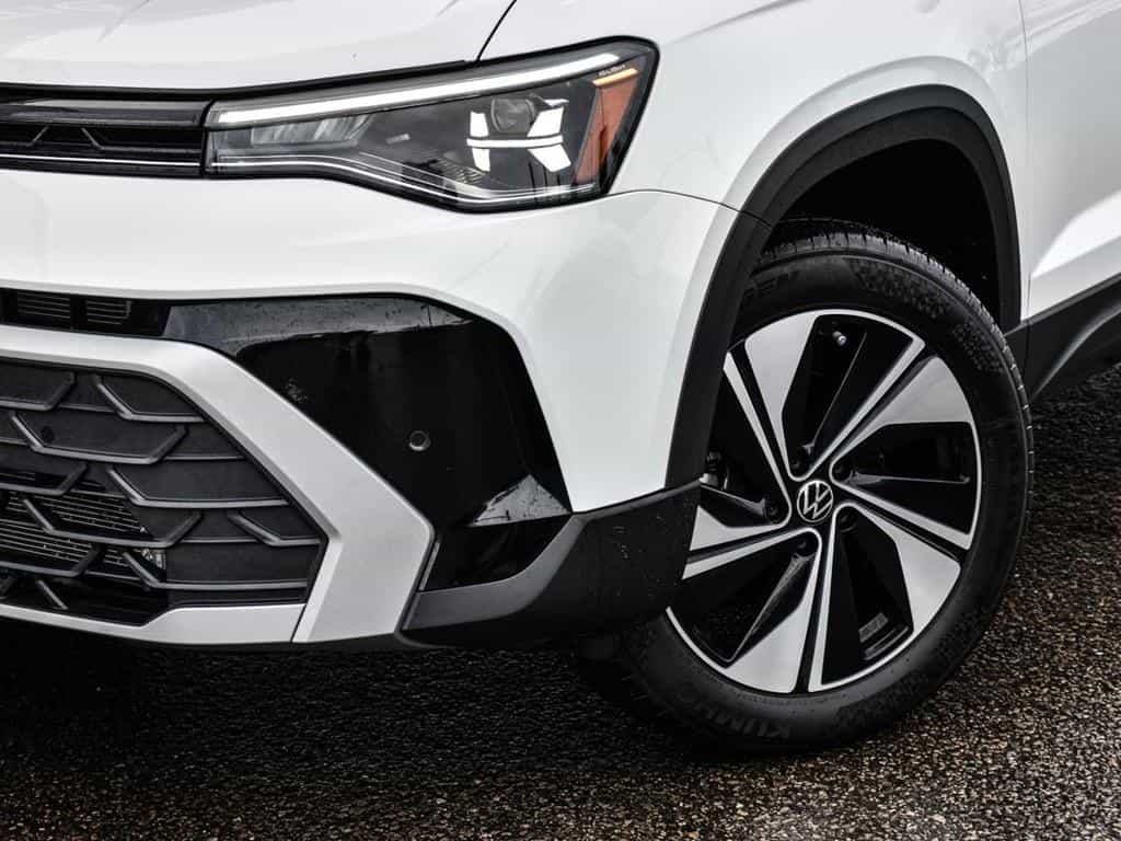 2025 Volkswagen Taos Comfortline - Image 2