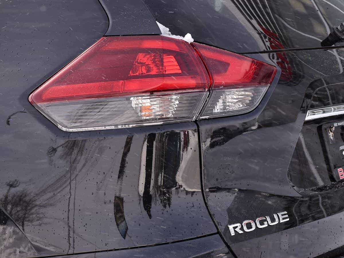 2019 Nissan Rogue S - Image 8