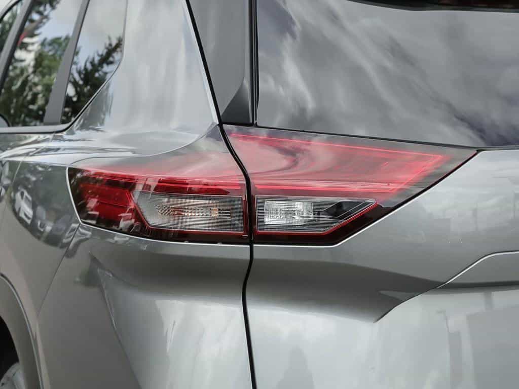 2026 Nissan Rogue SV Moonroof - Image 11