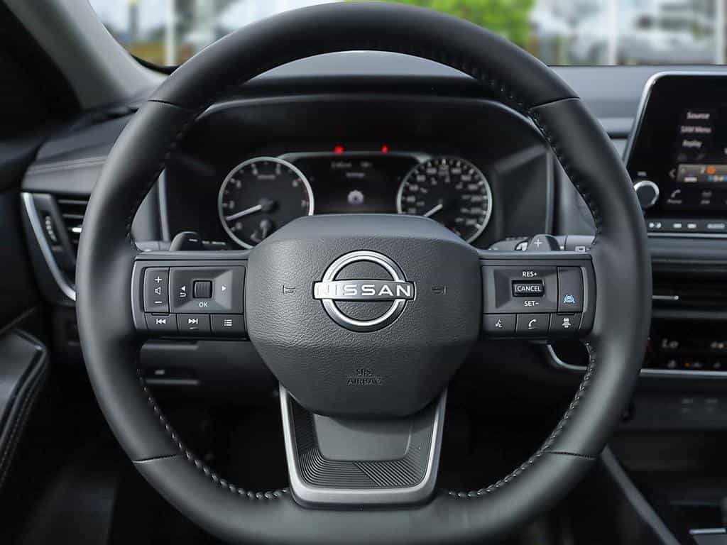 2026 Nissan Rogue SV Moonroof - Image 13