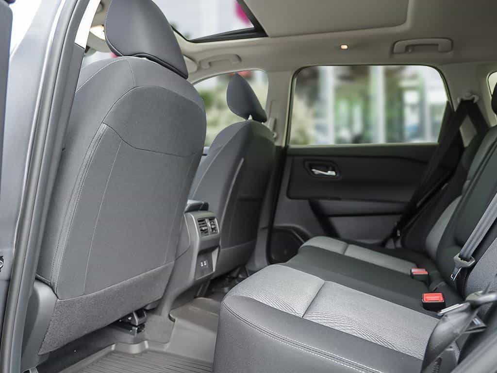 2026 Nissan Rogue SV Moonroof - Image 21