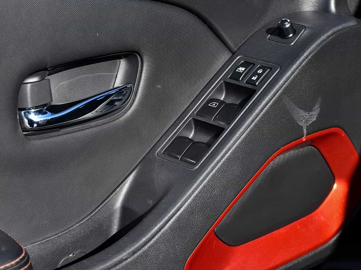 2023 Nissan Frontier Pro-4X - Image 12