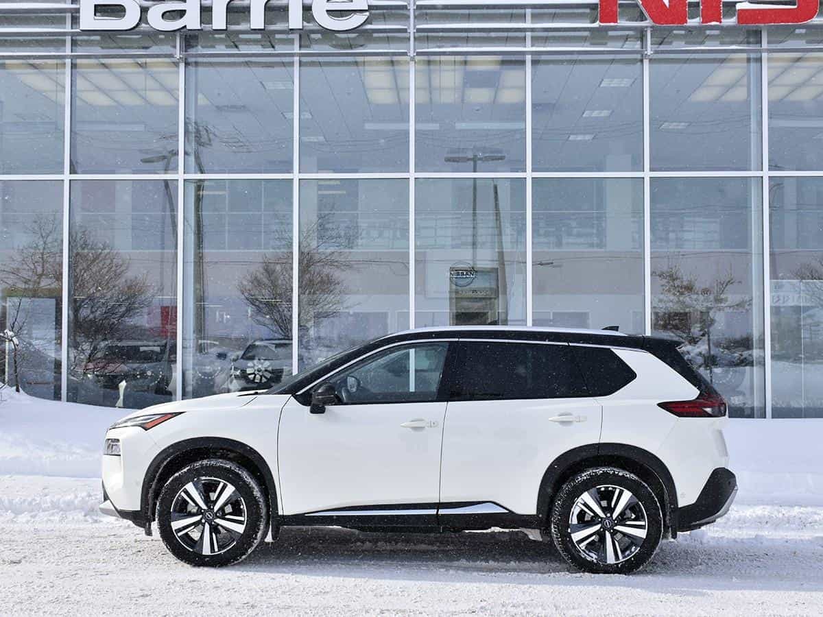 2023 Nissan Rogue Platinum - Image 3