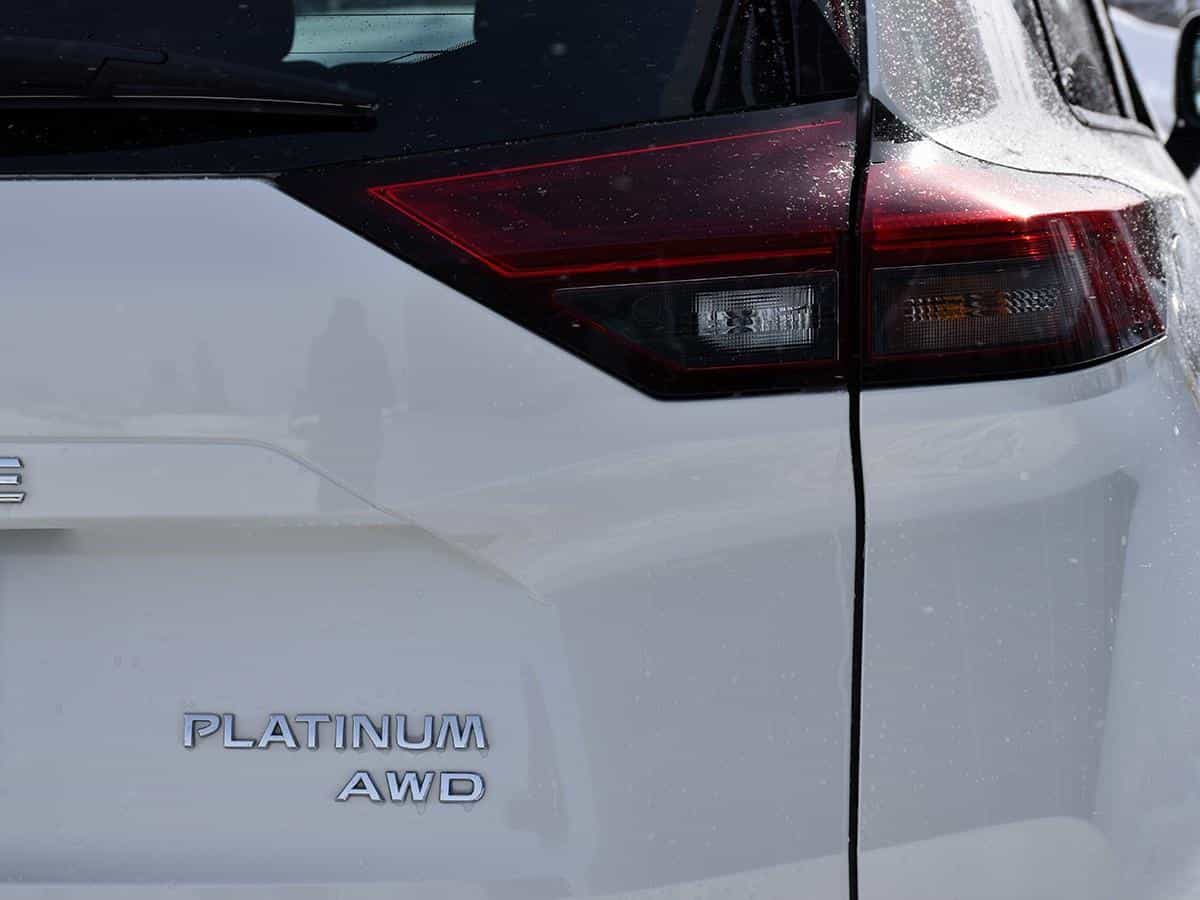 2023 Nissan Rogue Platinum - Image 6