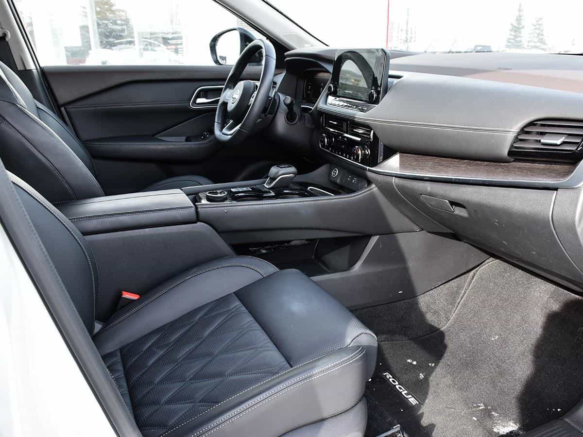 2023 Nissan Rogue Platinum - Image 23