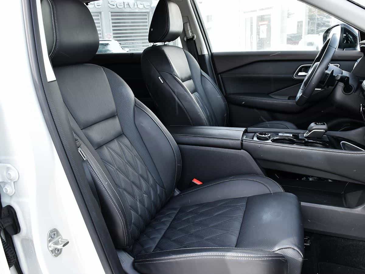 2023 Nissan Rogue Platinum - Image 24