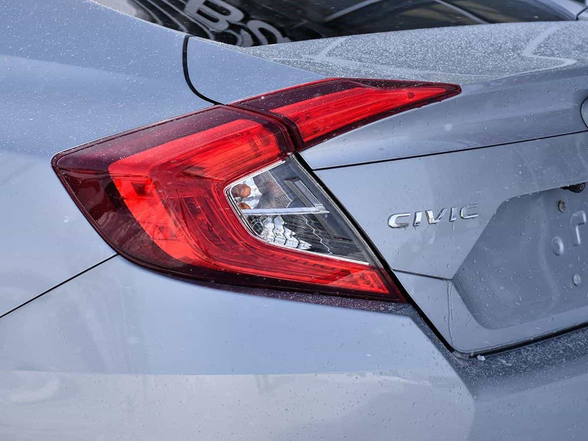 2018 Honda Civic Ex - Image 2