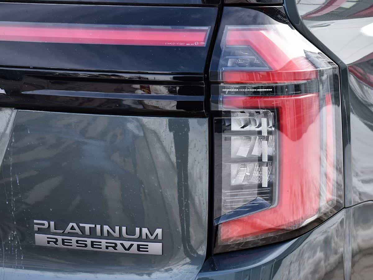 Image 7 Nissan Armada Platinum Reserve 2025