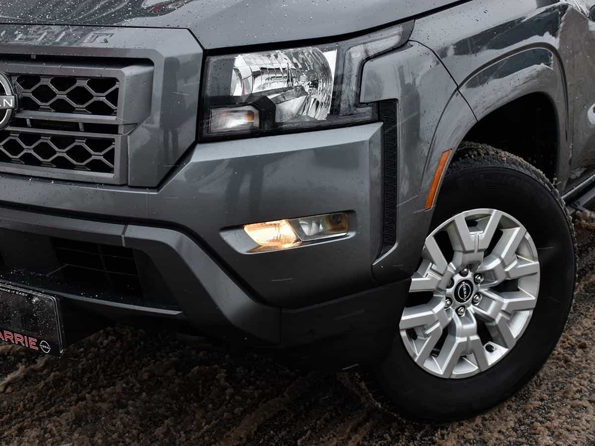 2022 Nissan Frontier Sv - Image 2