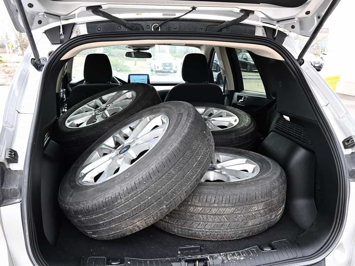 Image 8 Ford Escape SE 2020