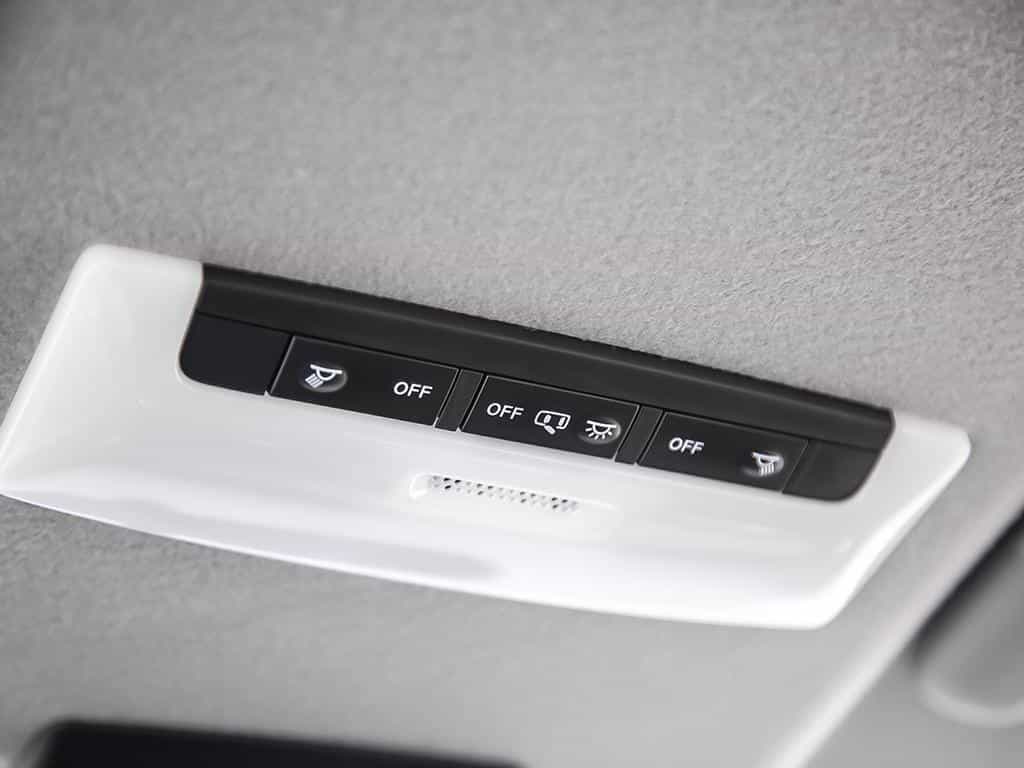 2025 Nissan Kicks Play Sv - Image 19