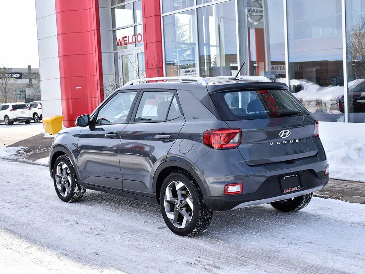 2023 Hyundai Venue Ultimate w/Black Interior (IVT) - Image 5