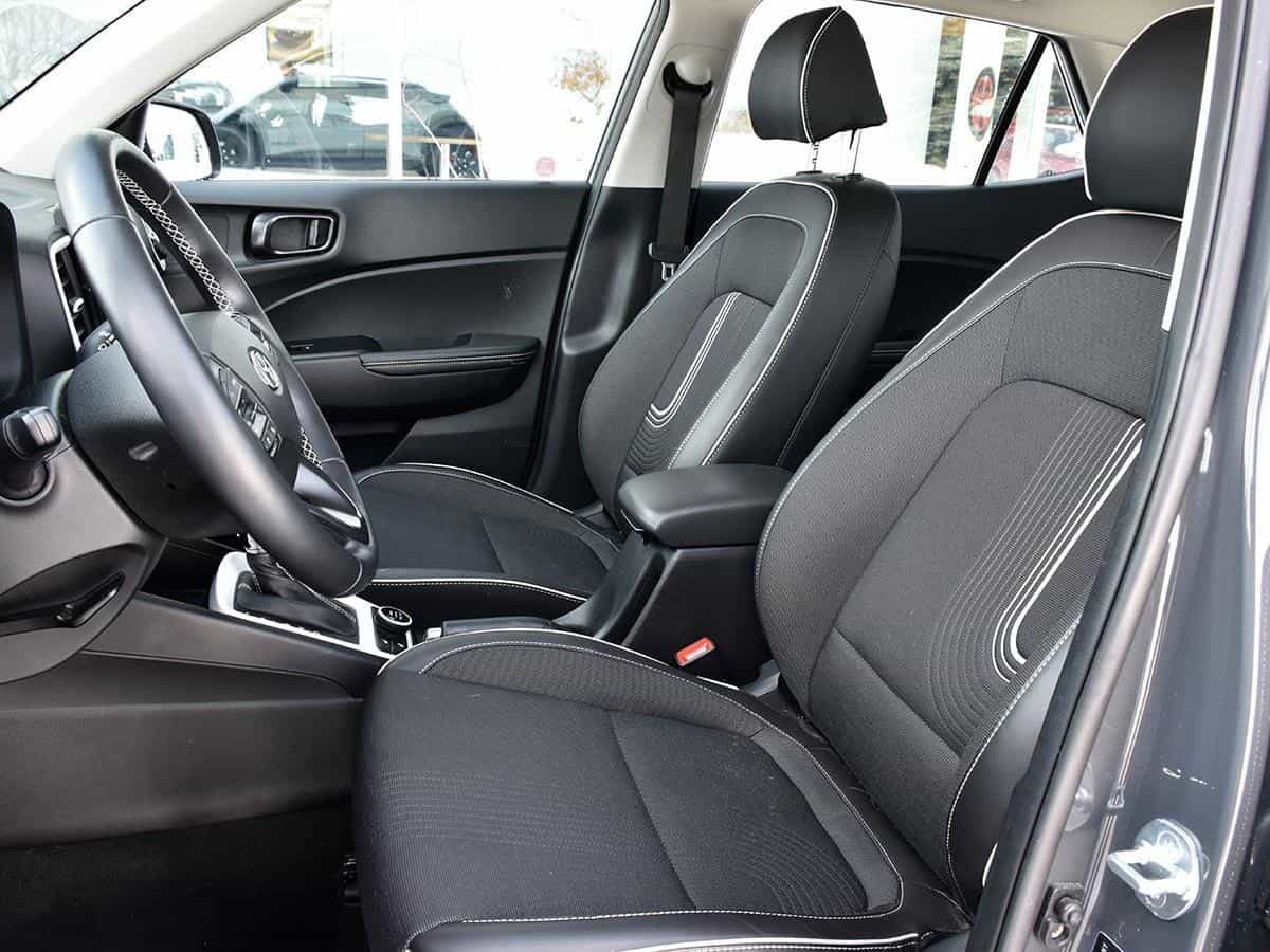 2023 Hyundai Venue Ultimate w/Black Interior (IVT) - Image 10