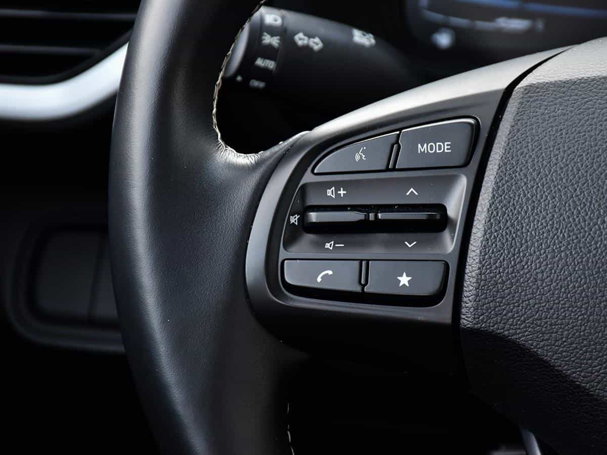 2023 Hyundai Venue Ultimate w/Black Interior (IVT) - Image 17