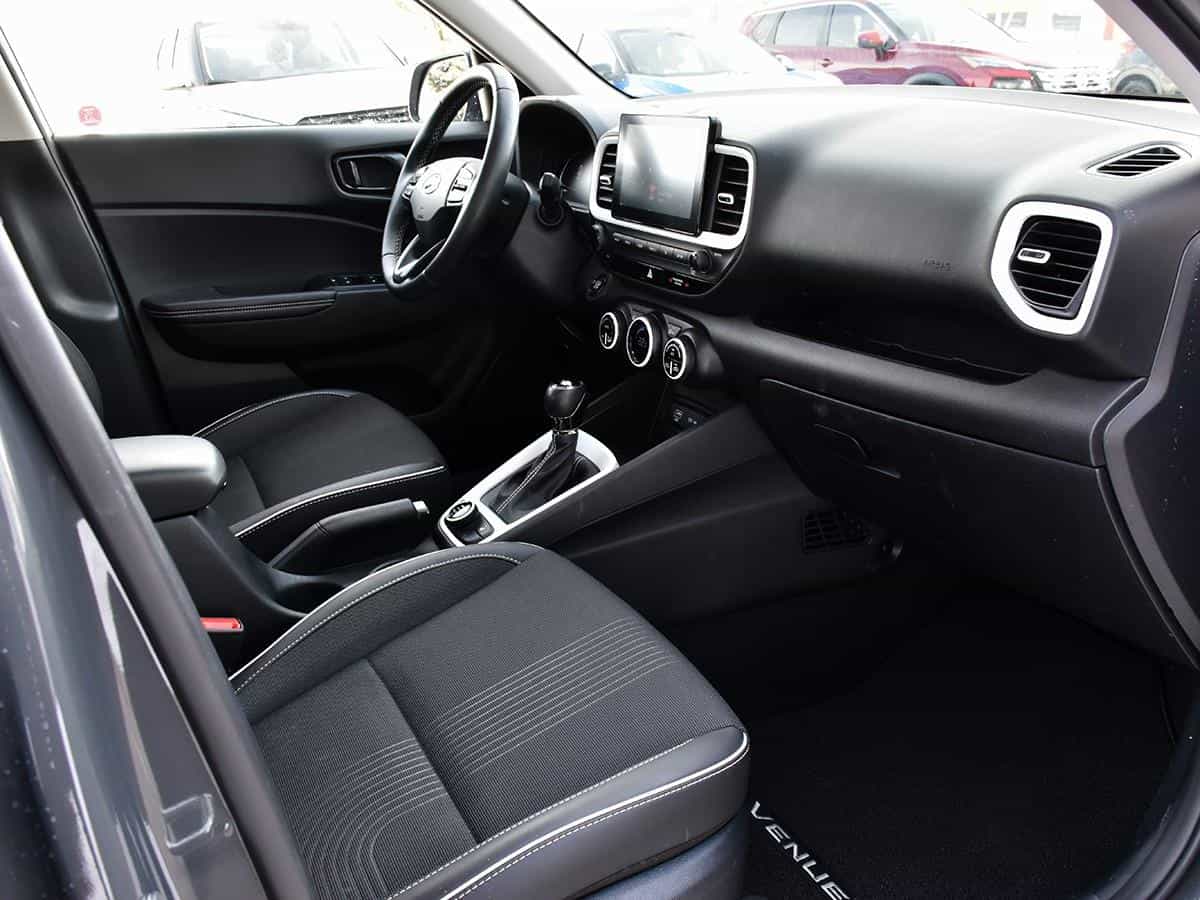 2023 Hyundai Venue Ultimate w/Black Interior (IVT) - Image 22