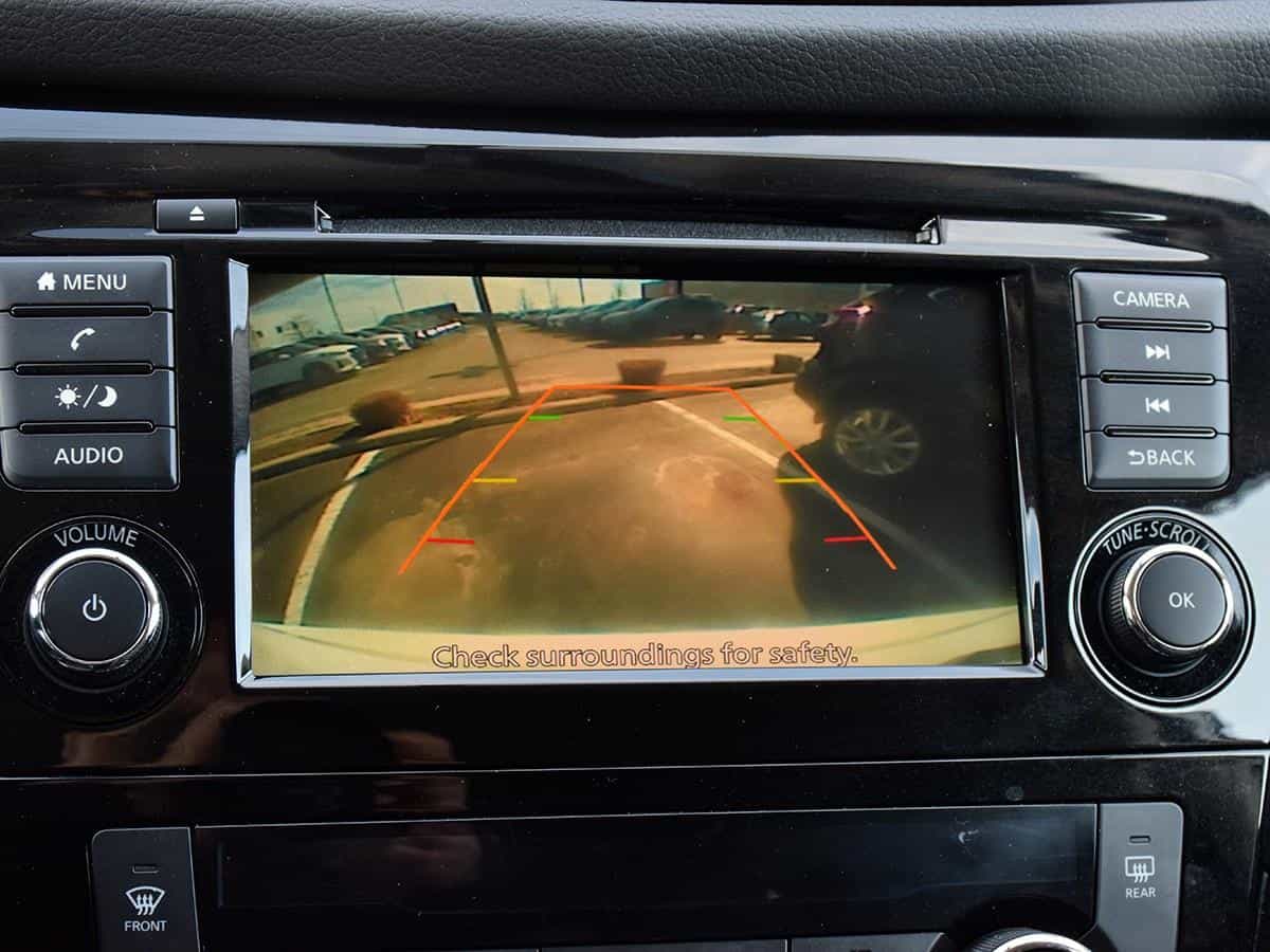 2020 Nissan Rogue S - Image 25