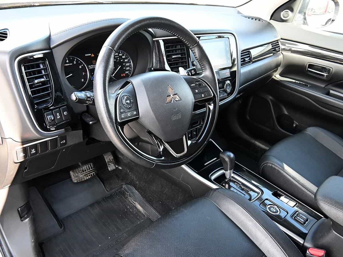 2018 Mitsubishi Outlander Gt - Image 12