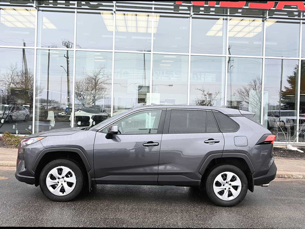 Image 4 Toyota Rav4 Le 2025