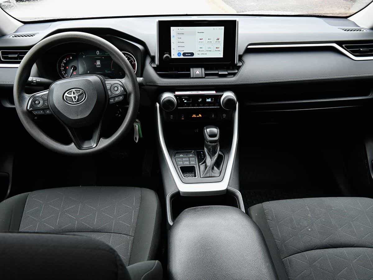 2025 Toyota Rav4 Le - Image 16