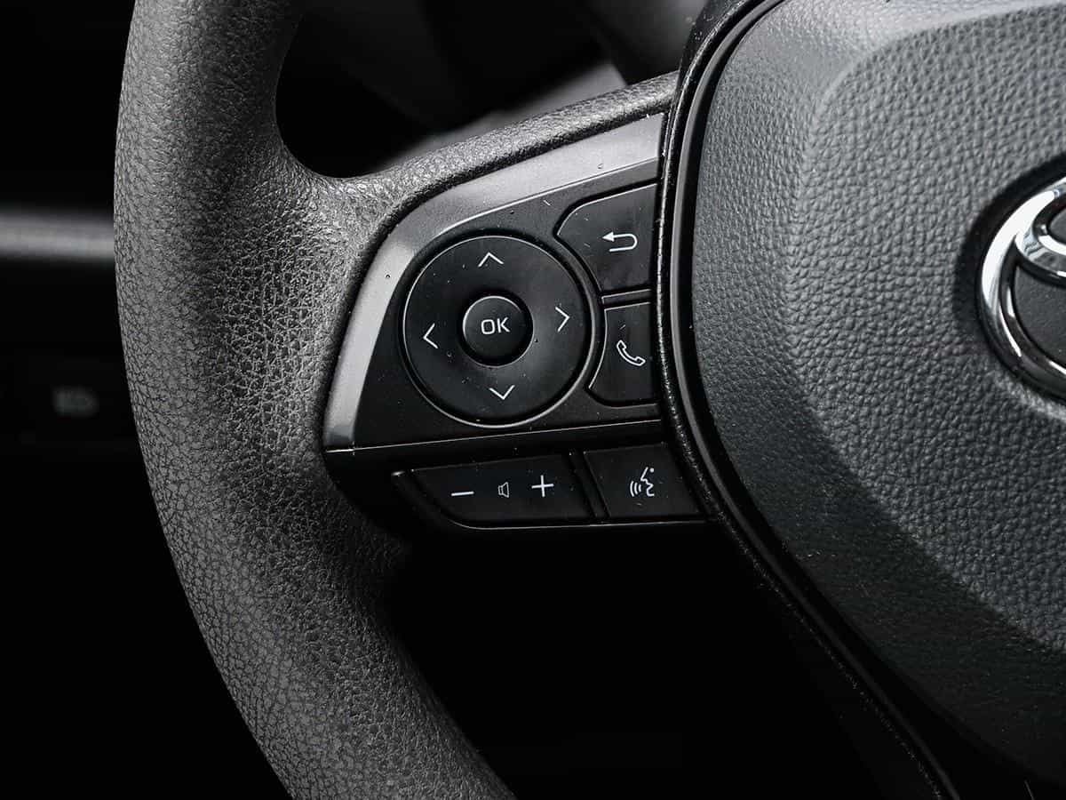 2025 Toyota Rav4 Le - Image 19