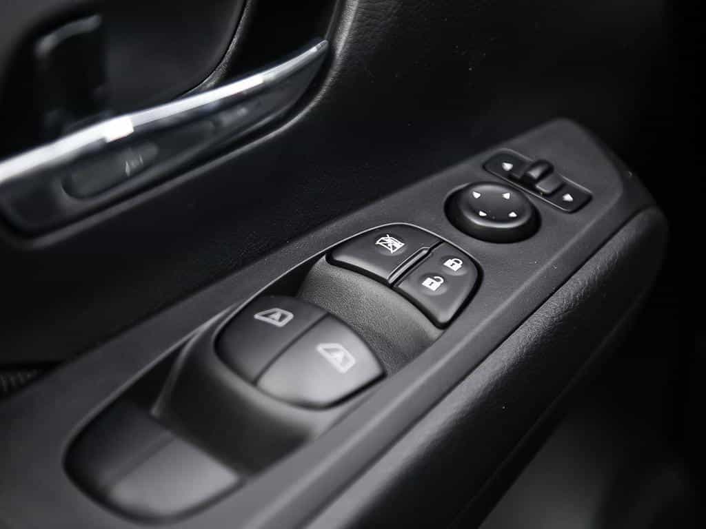 Image 16 Nissan Kicks Play Sv 2025