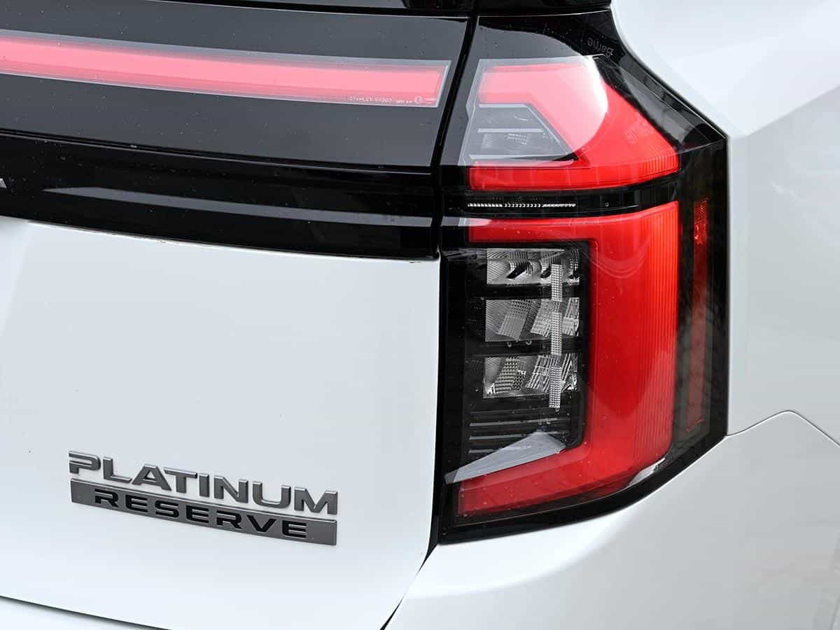 Image 8 Nissan Armada Platinum Reserve 2026