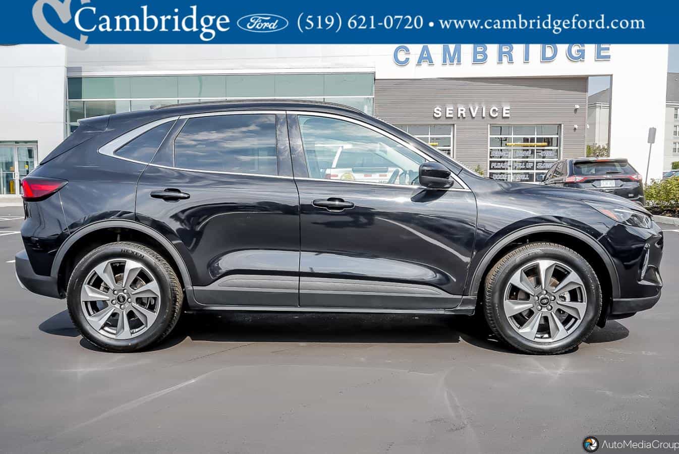 2023 Ford Escape Platinum - Image 3