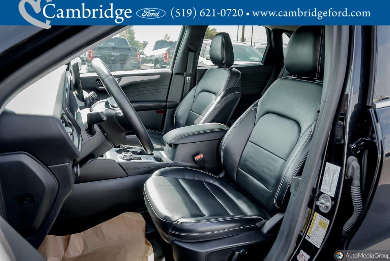 2023 Ford Escape Platinum - Image 13