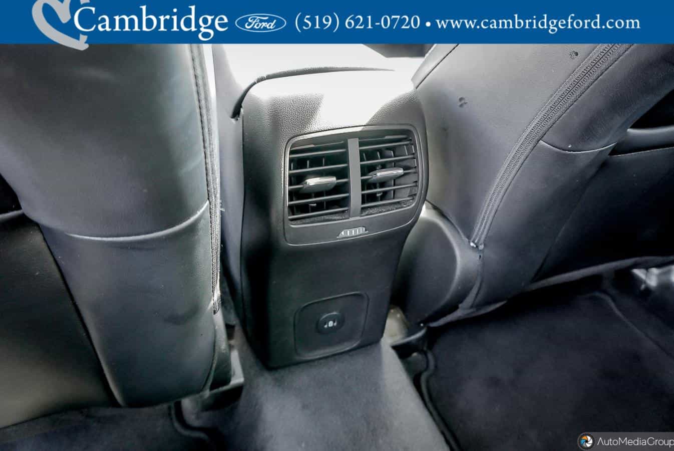 2023 Ford Escape Platinum - Image 15