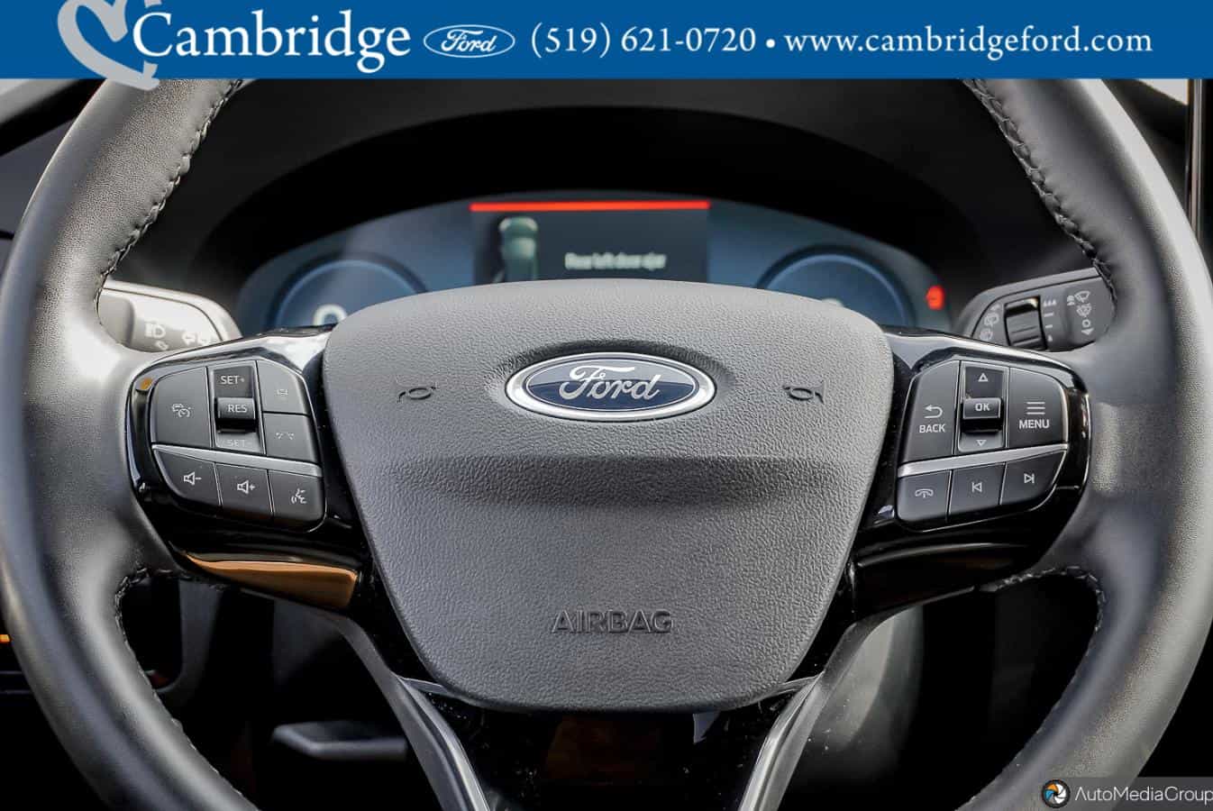 2023 Ford Escape Platinum - Image 19