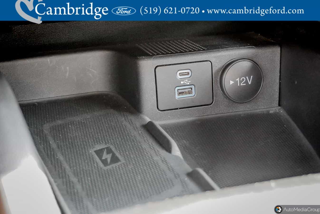 2023 Ford Escape Platinum - Image 24
