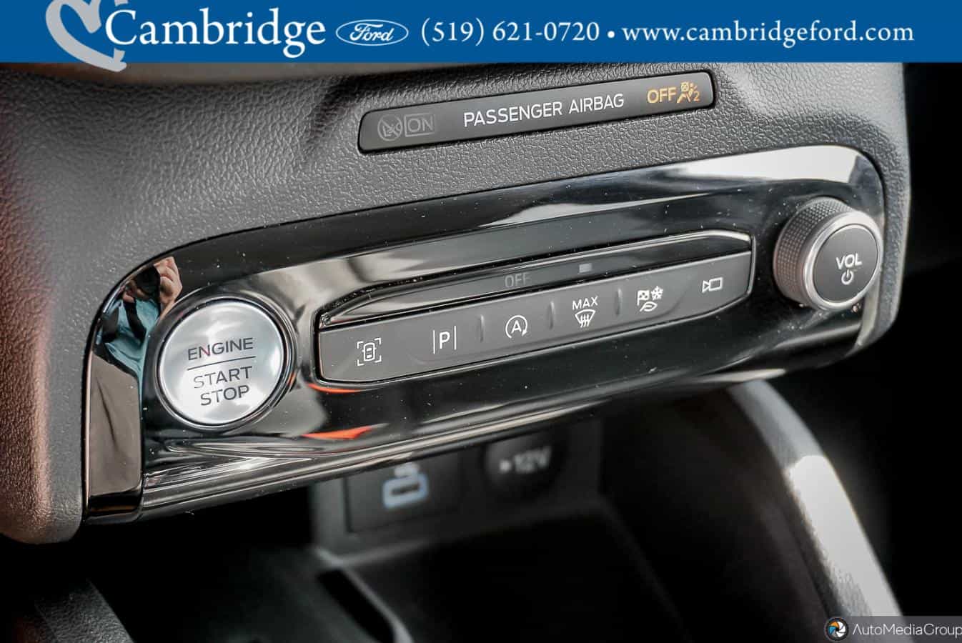 2023 Ford Escape Platinum - Image 25