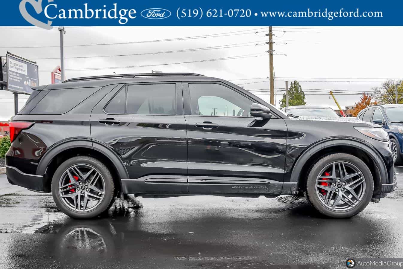 2025 Ford Explorer St - Image 3