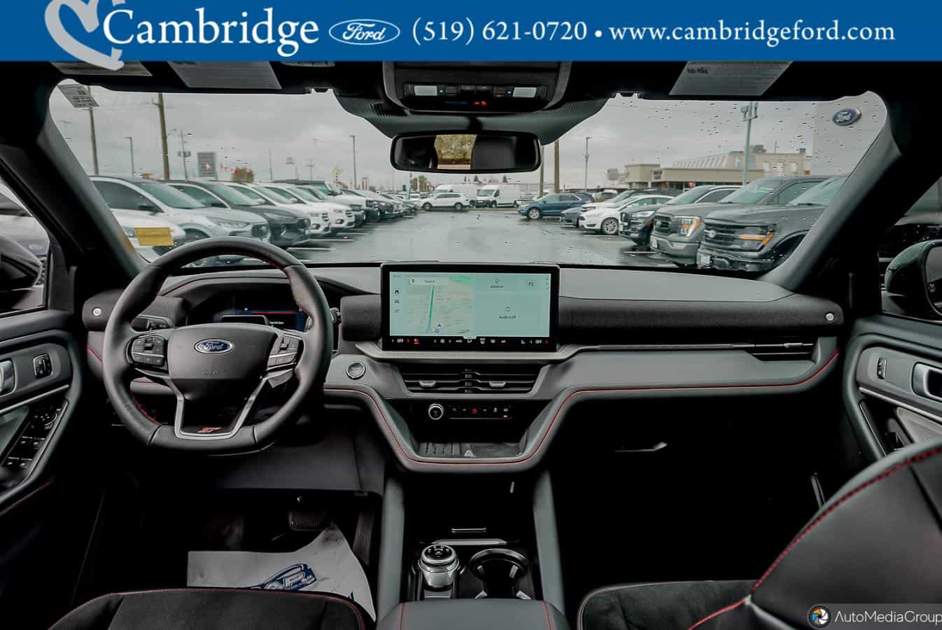 2025 Ford Explorer St - Image 18