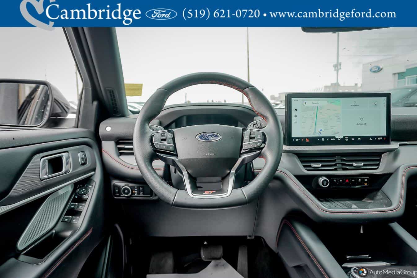 2025 Ford Explorer St - Image 20