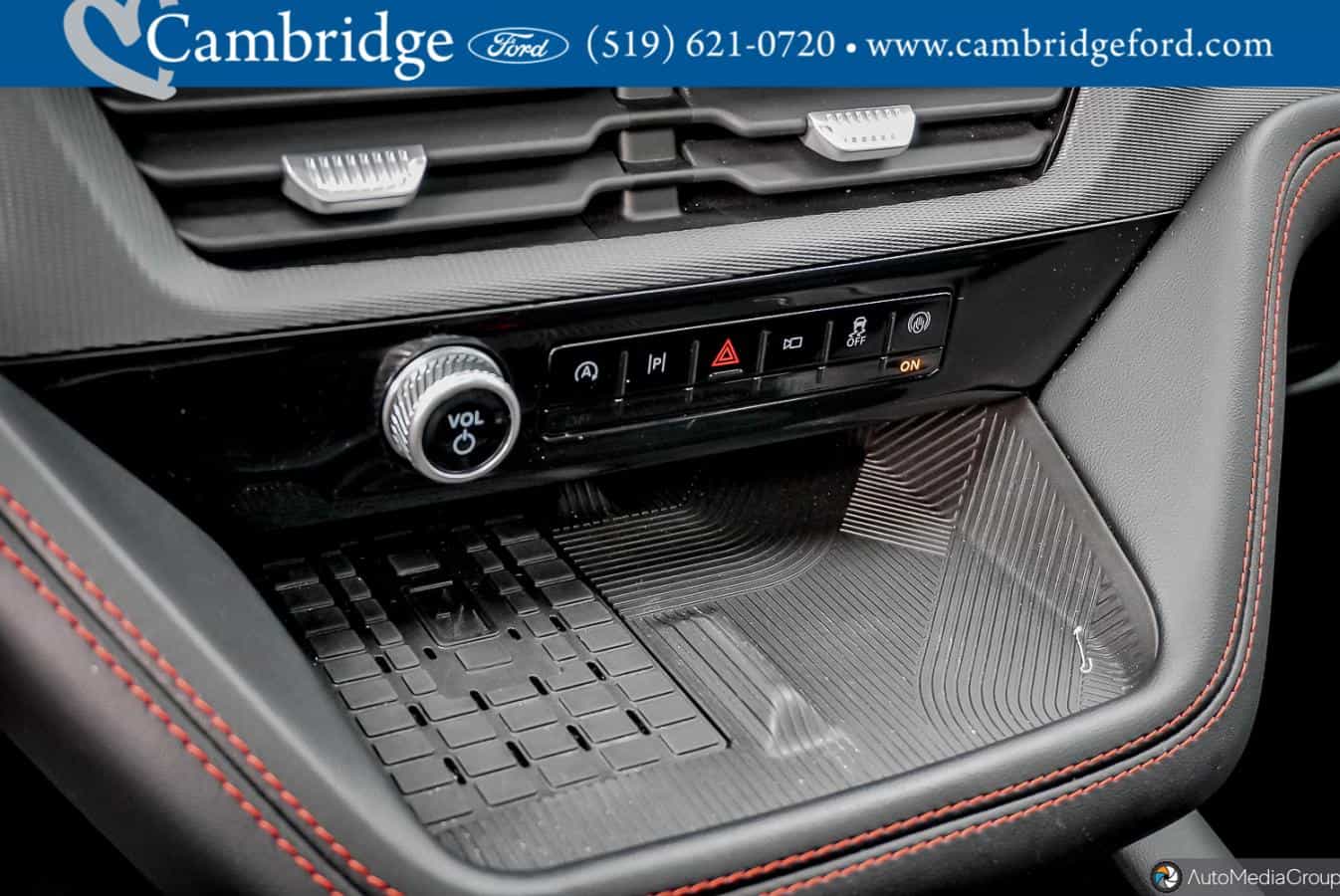 Image 27 Ford Explorer St 2025