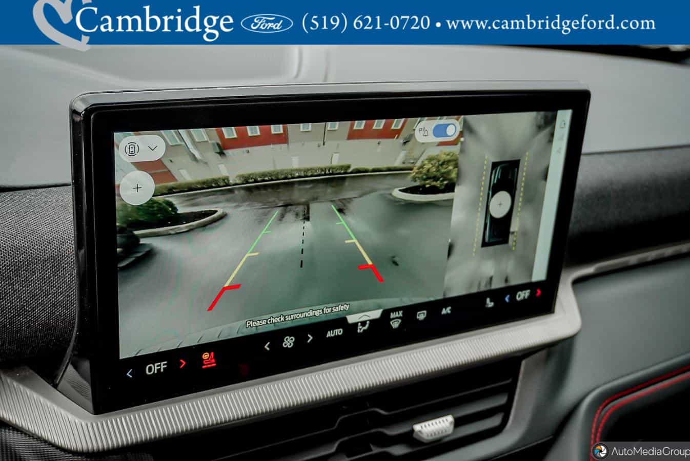 2025 Ford Explorer St - Image 30