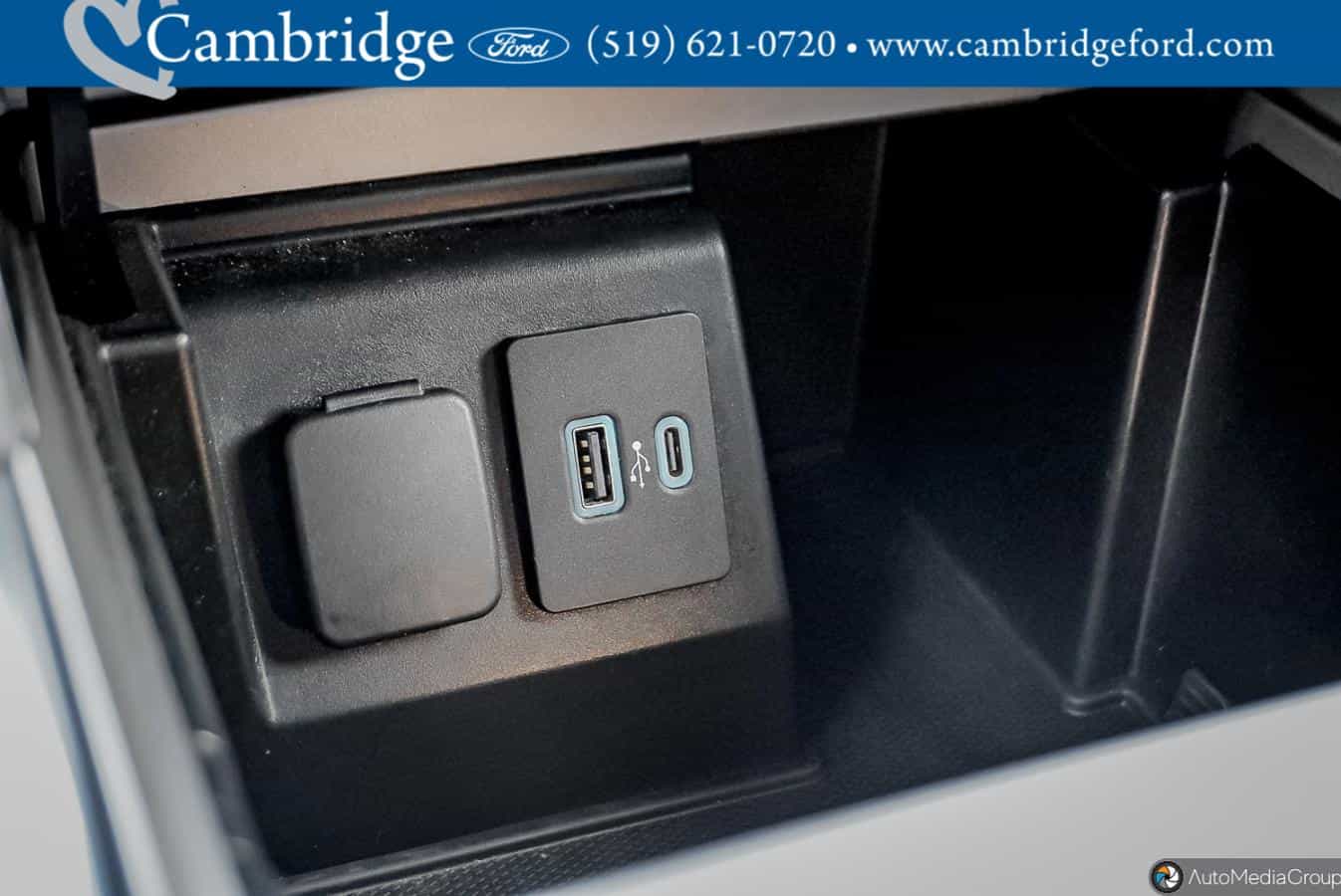 2020 Ford Explorer St - Image 27