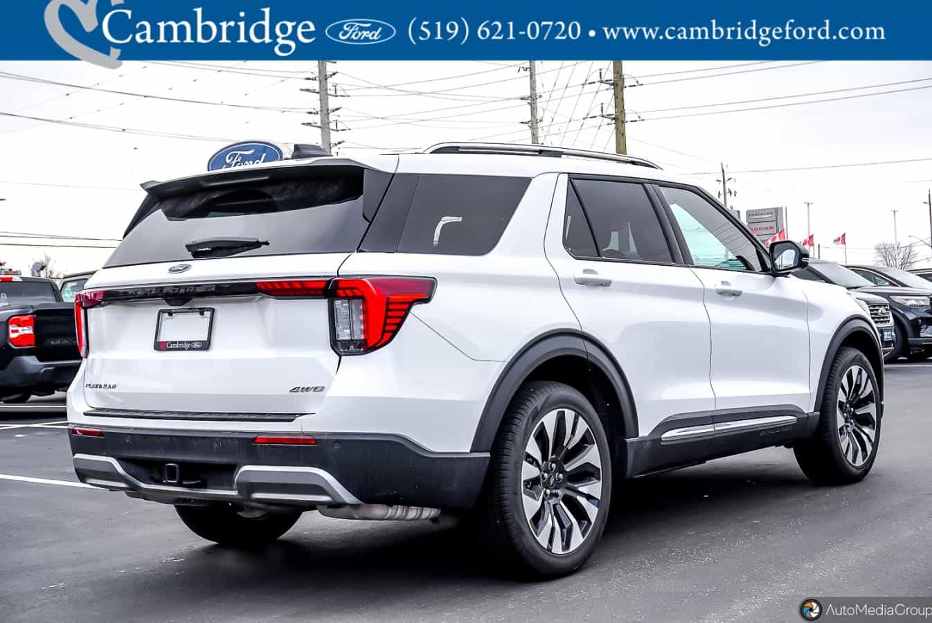 2025 Ford Explorer Platinum - Image 4