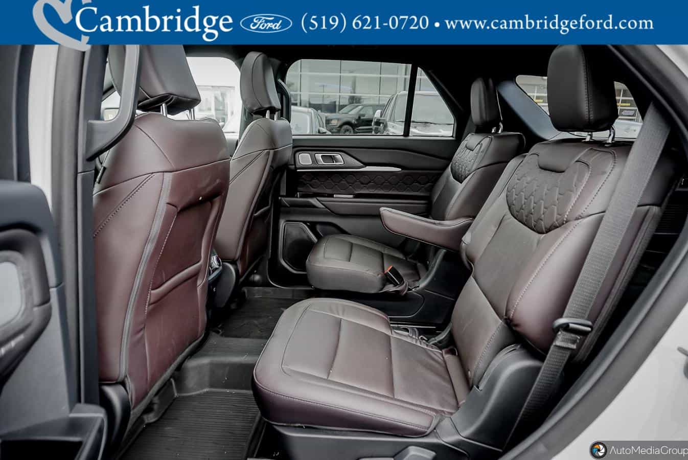 2025 Ford Explorer Platinum - Image 15