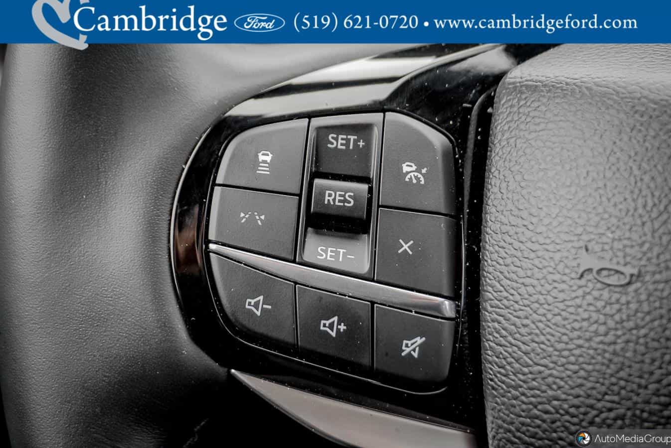 Image 21 Ford Explorer Platinum 2025