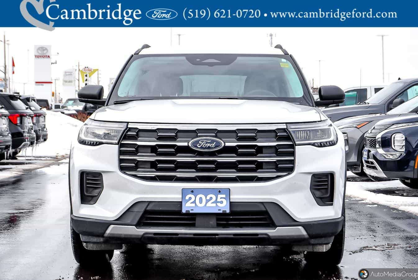 2025 Ford Explorer Active - Image 10
