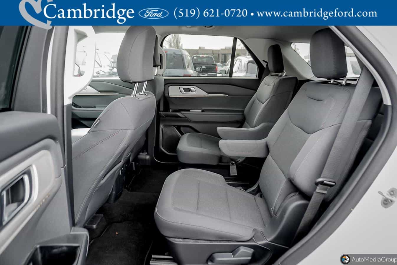 2025 Ford Explorer Active - Image 14