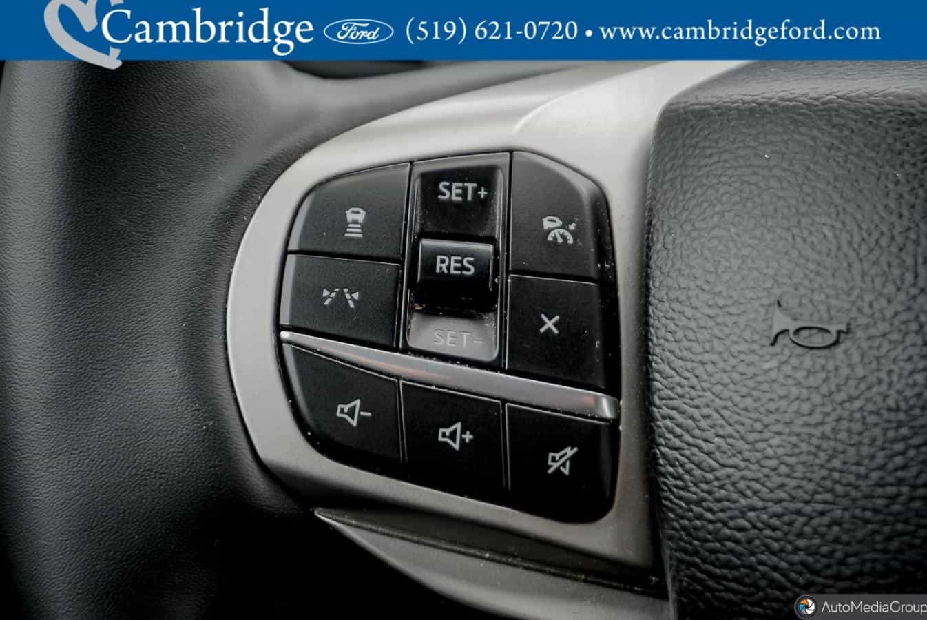 2025 Ford Explorer Active - Image 21