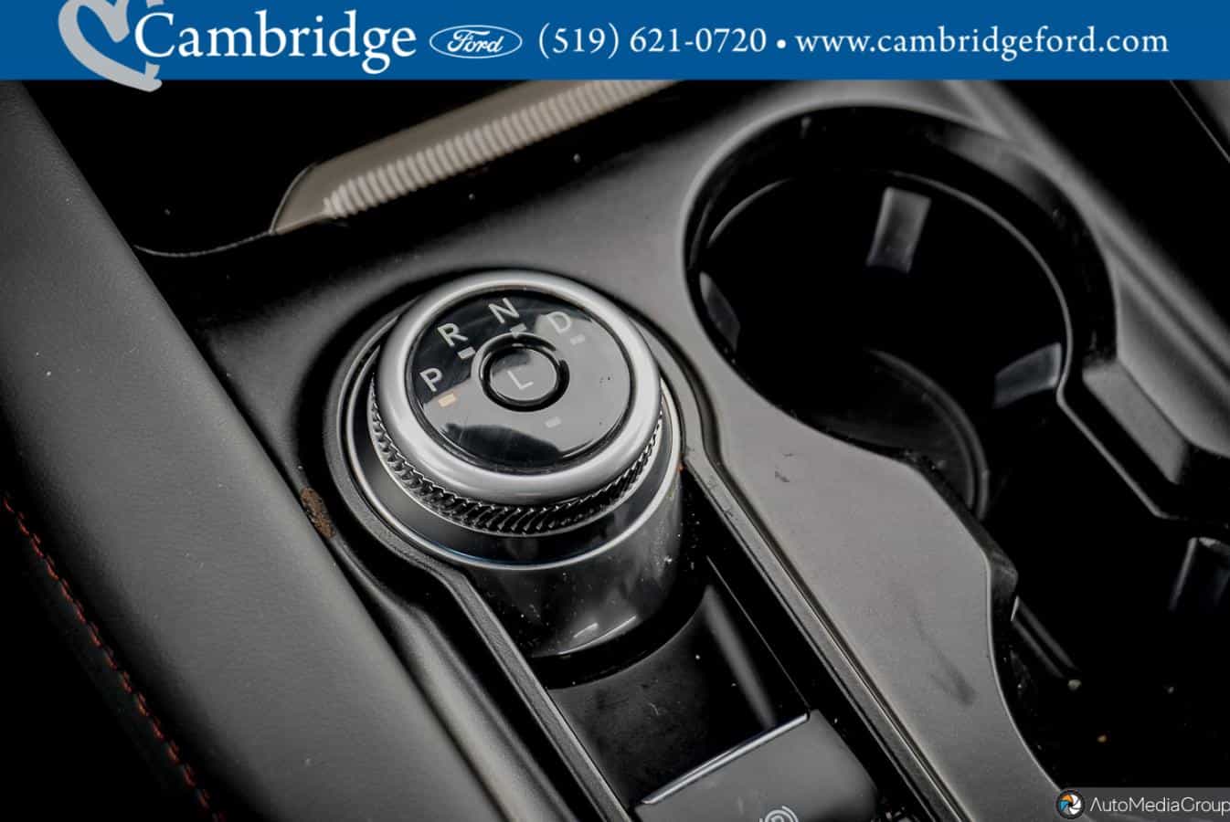 2025 Ford Explorer Active - Image 24