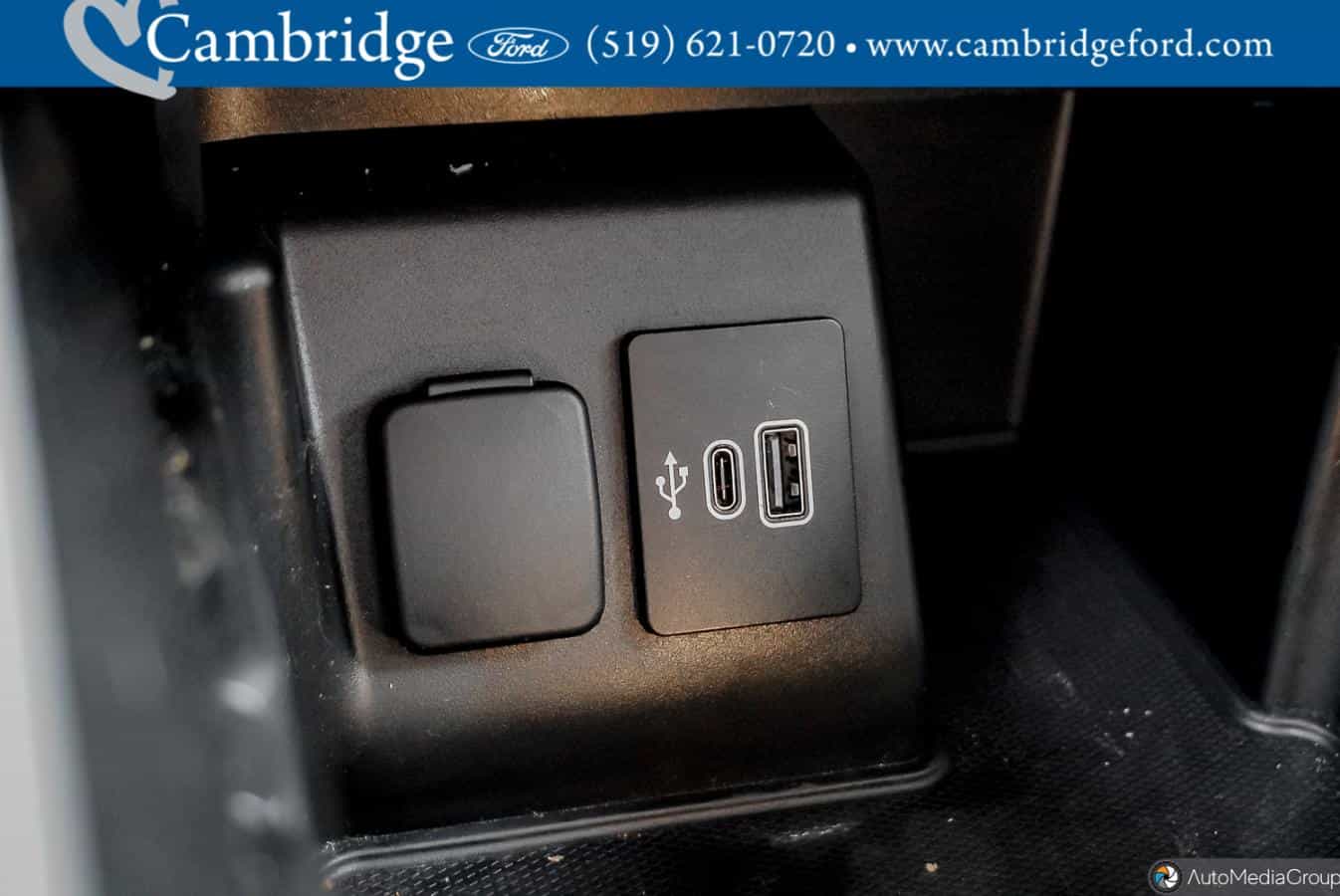 2025 Ford Explorer Active - Image 25