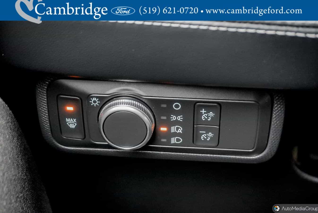 2021 Ford Mustang MACH-E Premium - Image 22